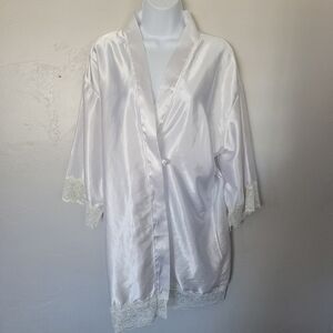 Seven til Midnight Women's One Size White Satin Robe Intimates Sexy Date Night